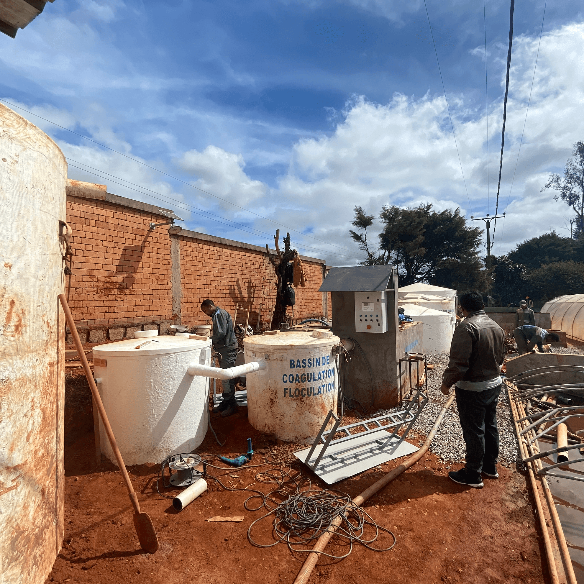 Bassins de coagulation et floculation avec agitateurs motorises